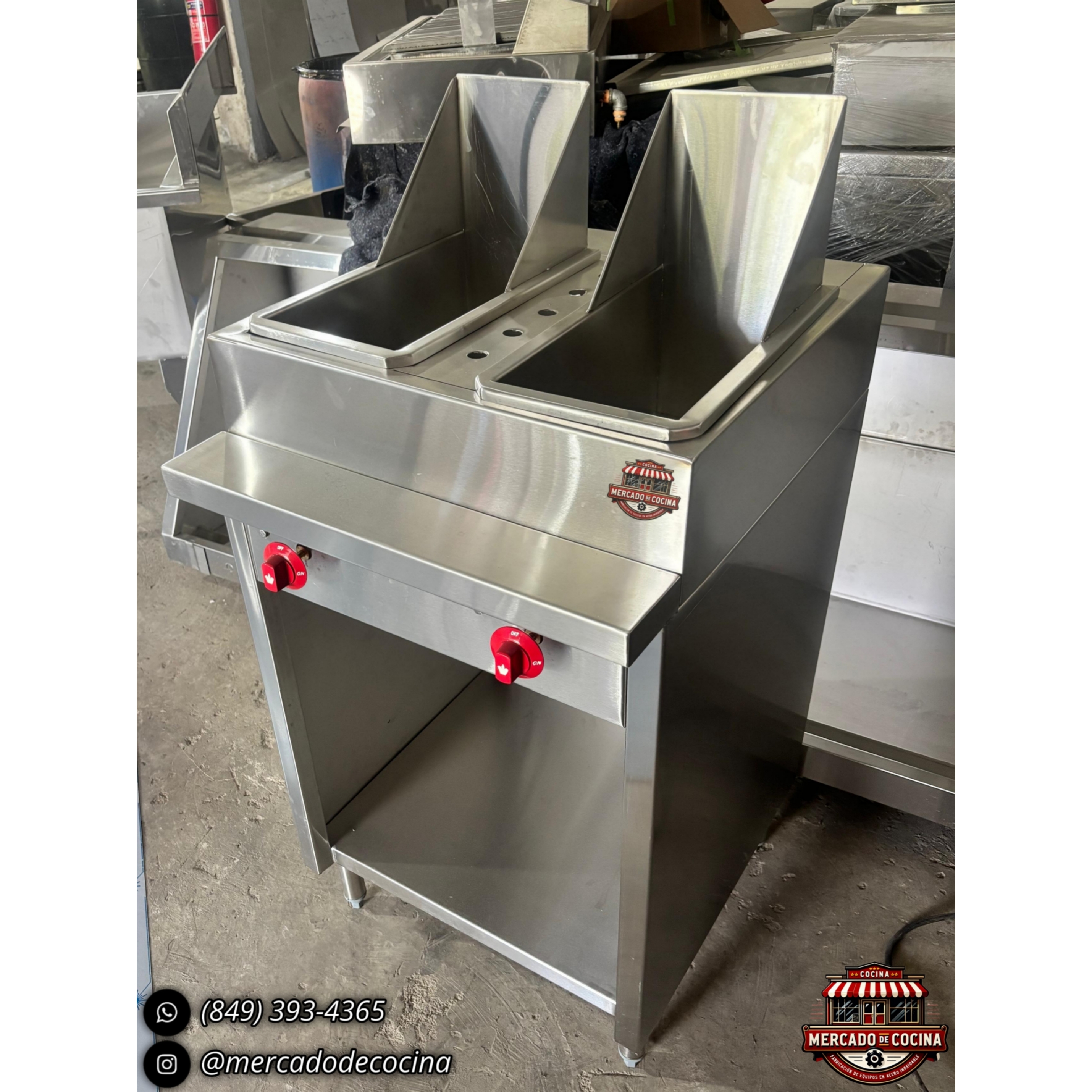 Freidora de dos tanques Mod-PRO con gabinete abierto.